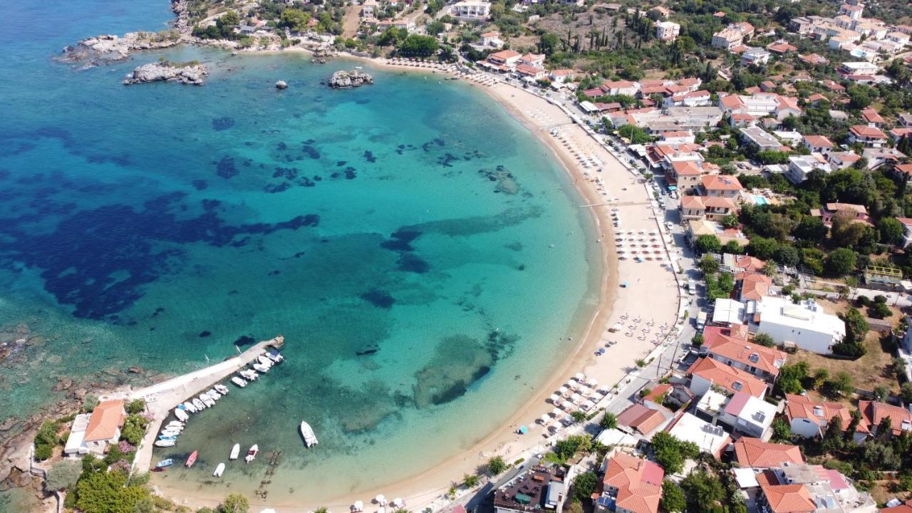 Stoupa 10 Apartment